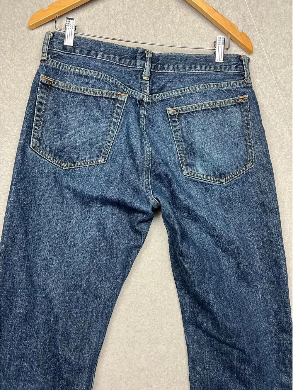 J Crew Denim Jeans Mens Size 33x32 Straight Leg Blue Jeans Classic Med Wash